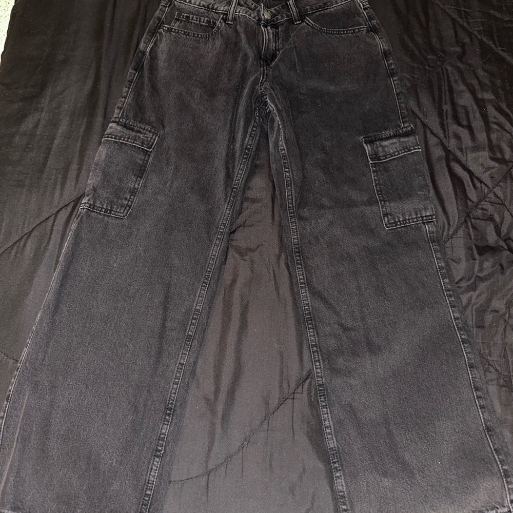 Hollister Women’s Black Cargo Jeans
